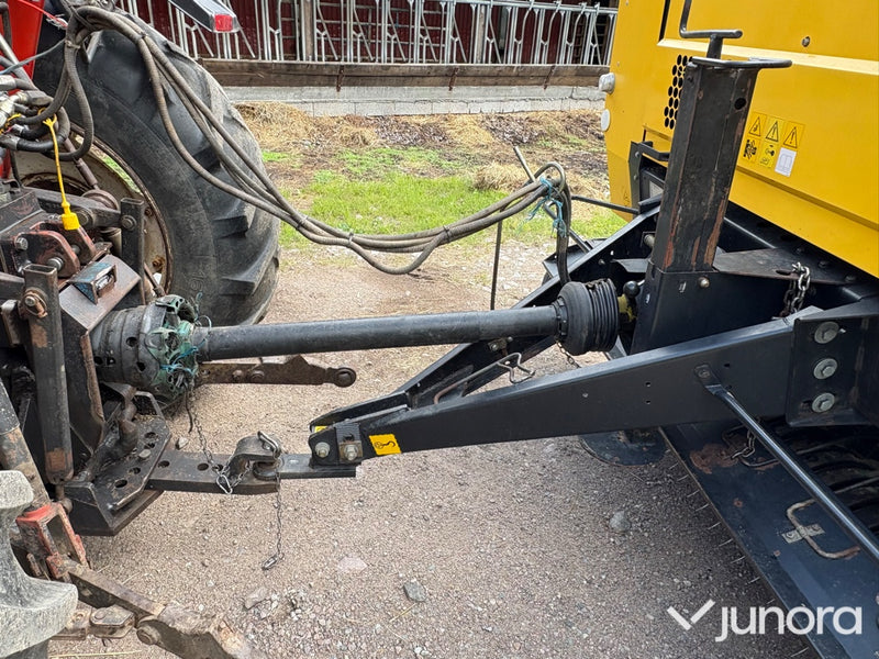 Rundbalspress New Holland BR6090