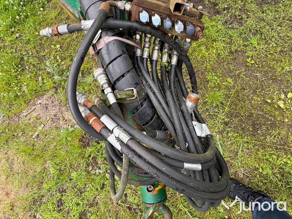 Skogsvagn med kran
