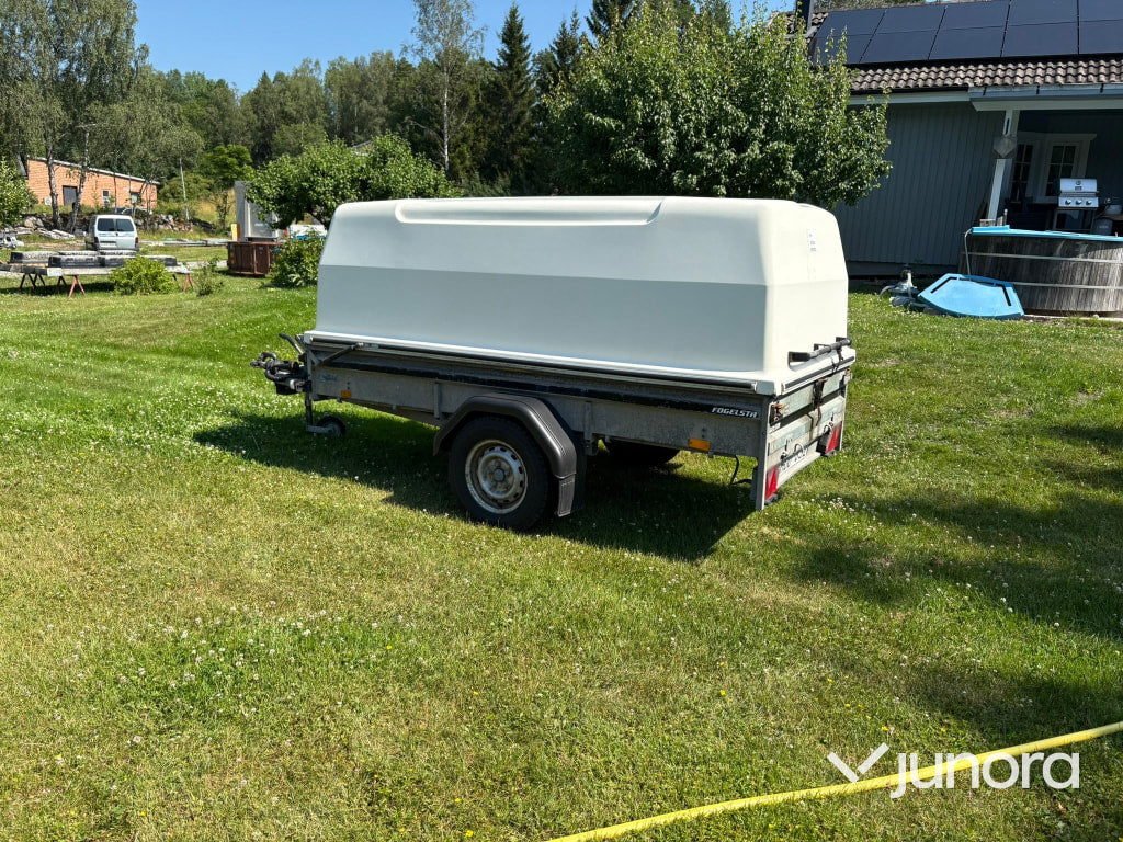 Släpvagn med Kåpa THULE L1000