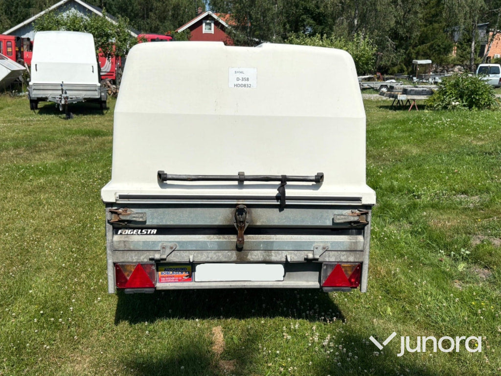 Släpvagn med Kåpa THULE L1000