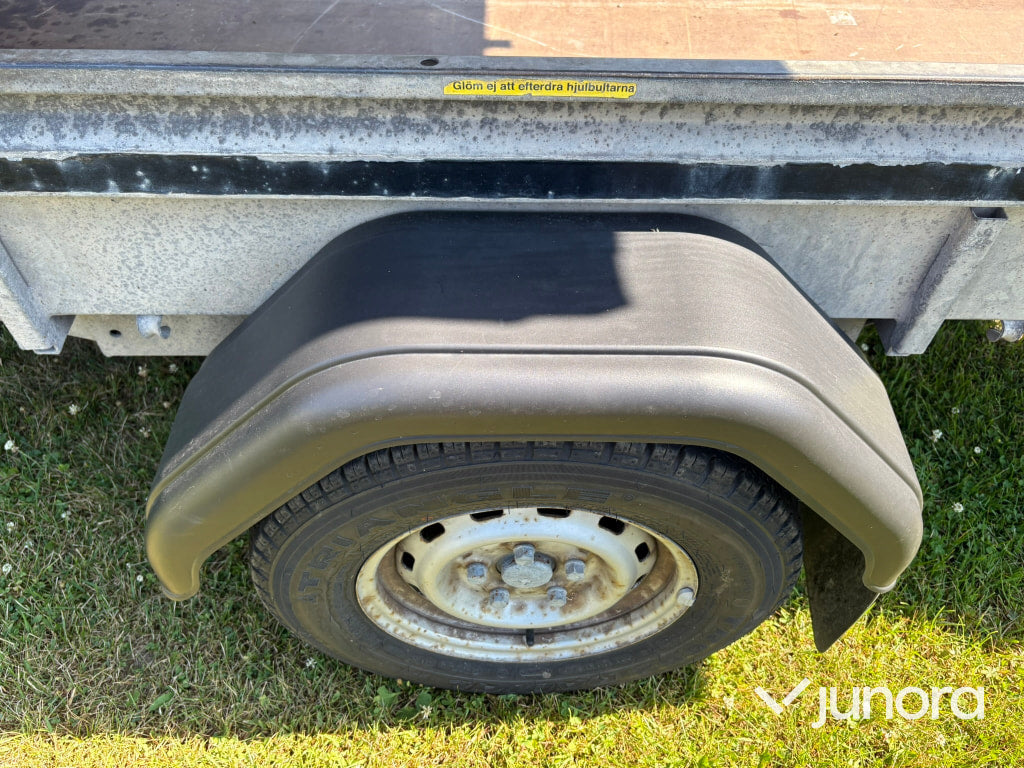 Släpvagn med Kåpa THULE L1000