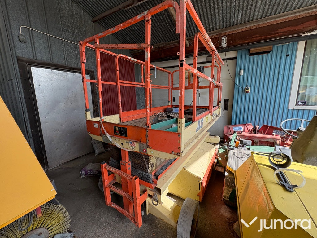 Saxlift - JLG Industries, 2658E
