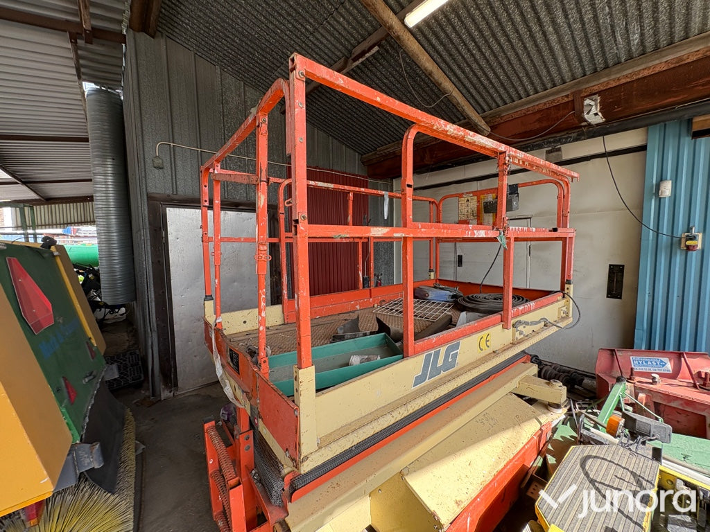 Saxlift - JLG Industries, 2658E