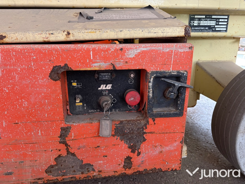 Saxlift - JLG Industries, 2658E
