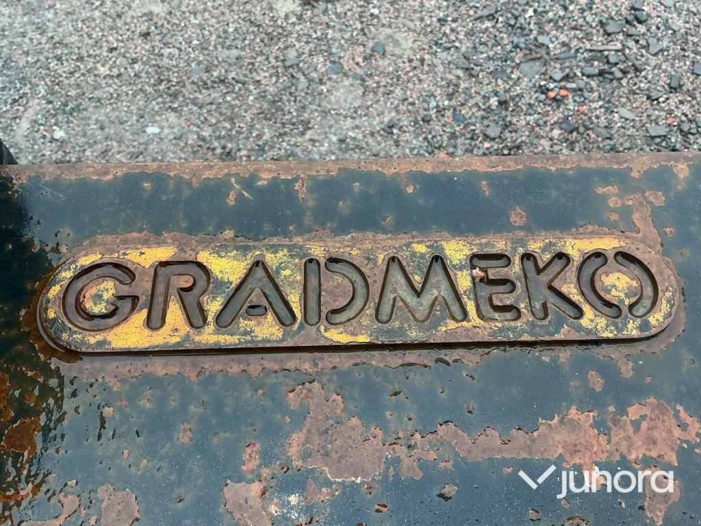 Sandspridareskopa - Gradmeko, Stora BM