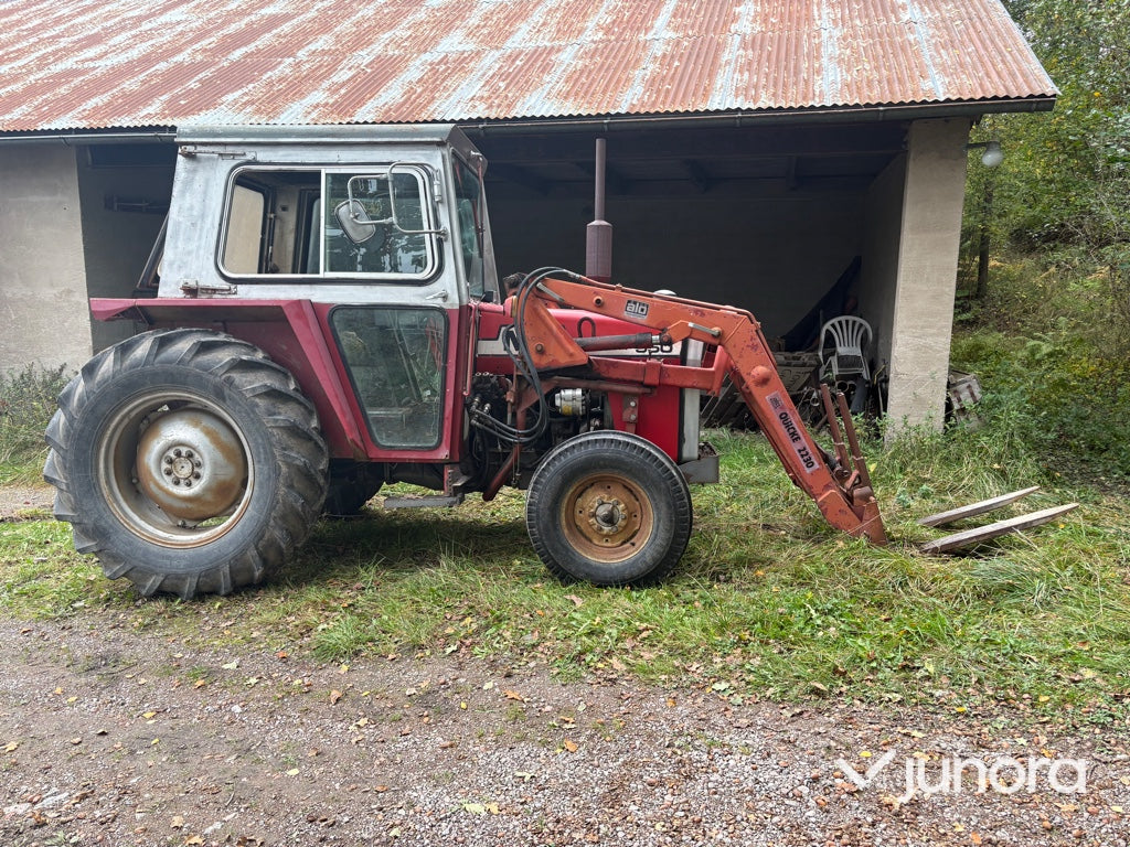 Traktor - Massey Ferguson 550-2 med lastare