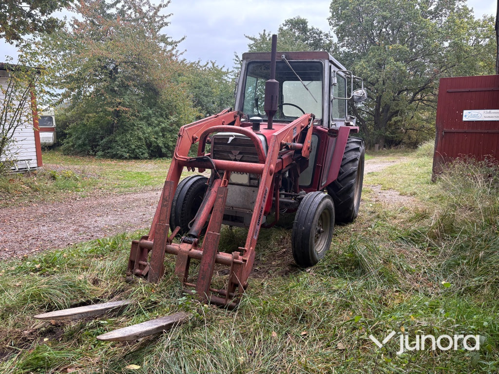 Traktor - Massey Ferguson 550-2 med lastare