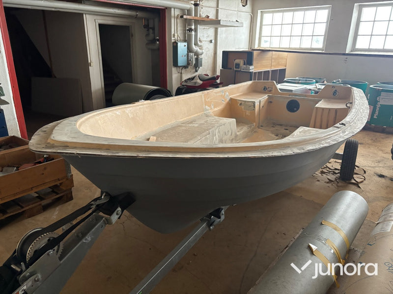 Båt - Easy Line 30-kärra, inkl. trailer