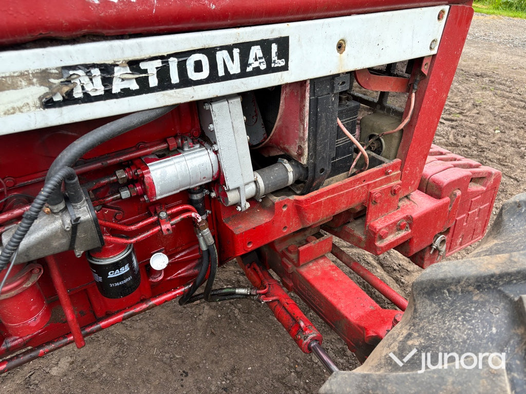 Traktor - International IH, 844 4X4