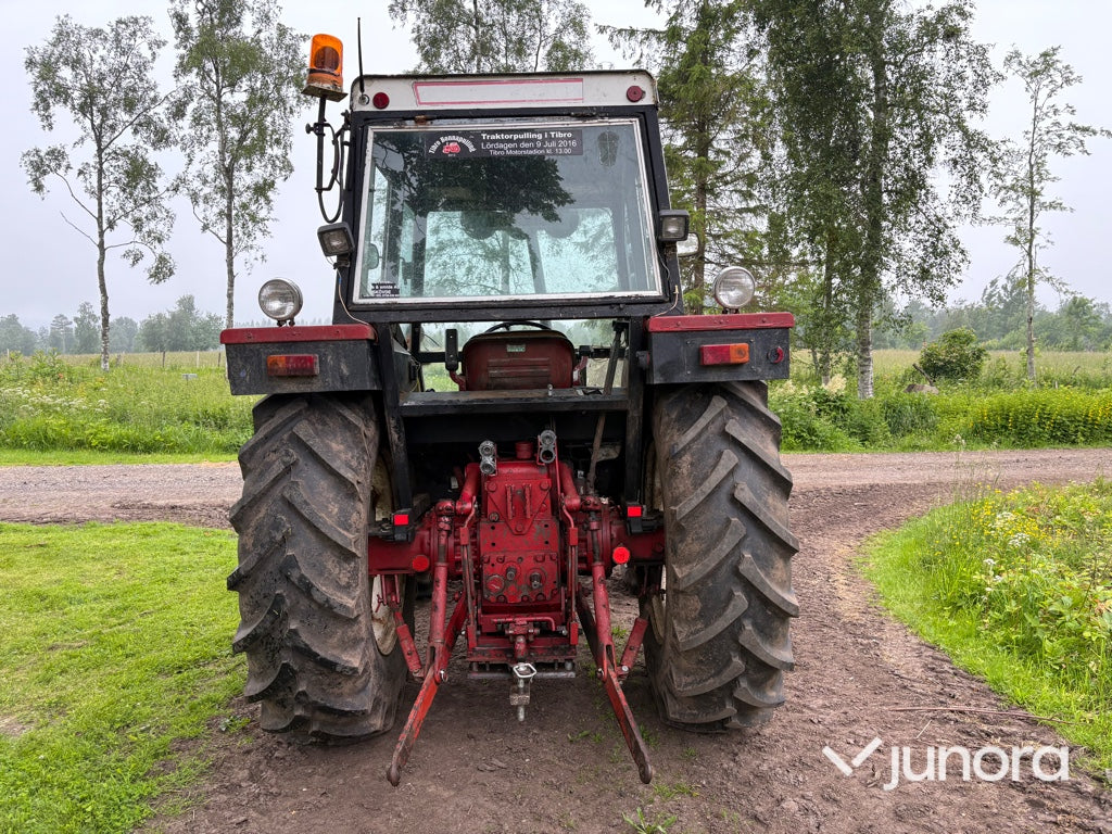 Traktor - International IH, 844 4X4