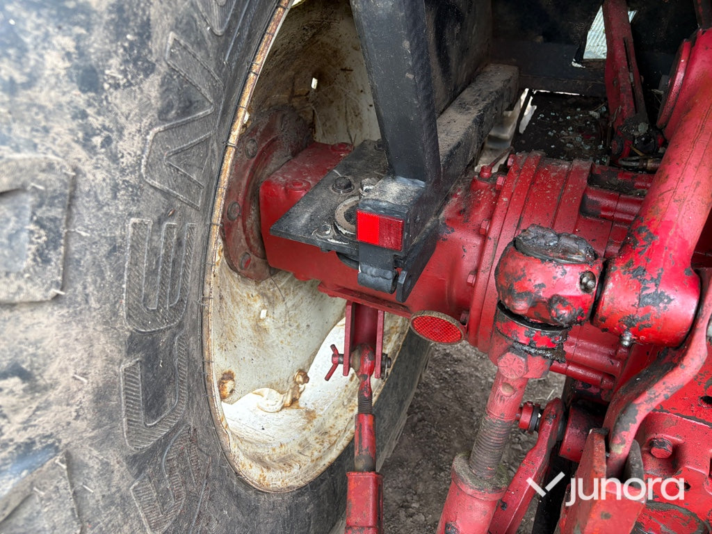 Traktor - International IH, 844 4X4