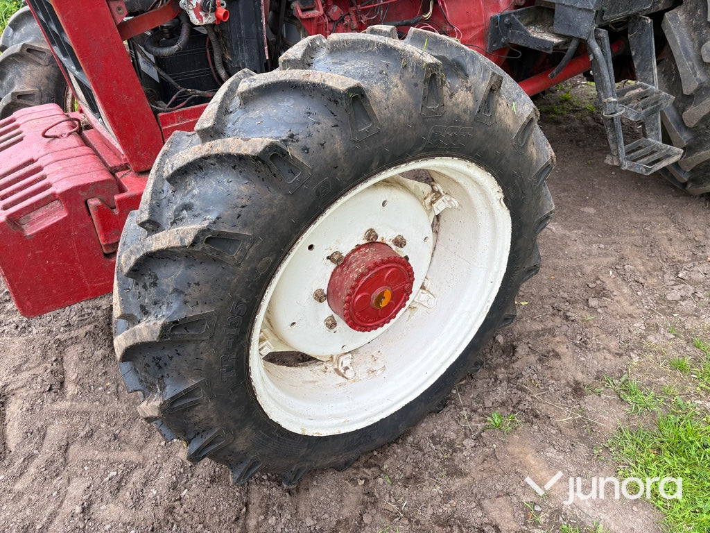 Traktor - International IH, 844 4X4