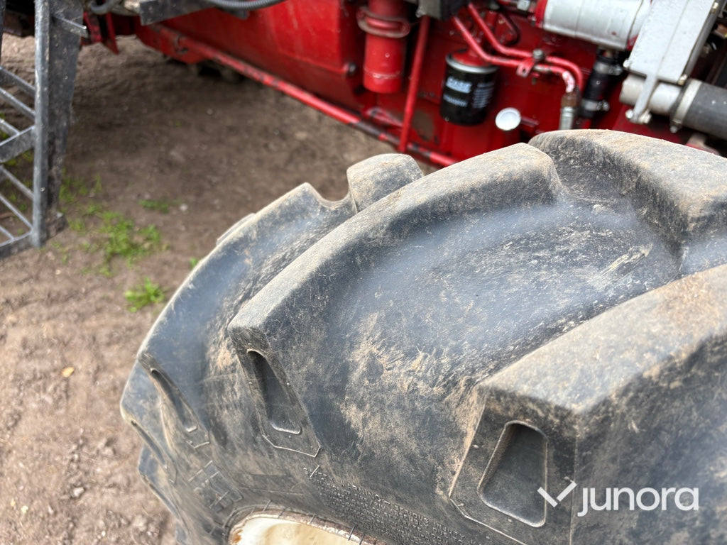 Traktor - International IH, 844 4X4