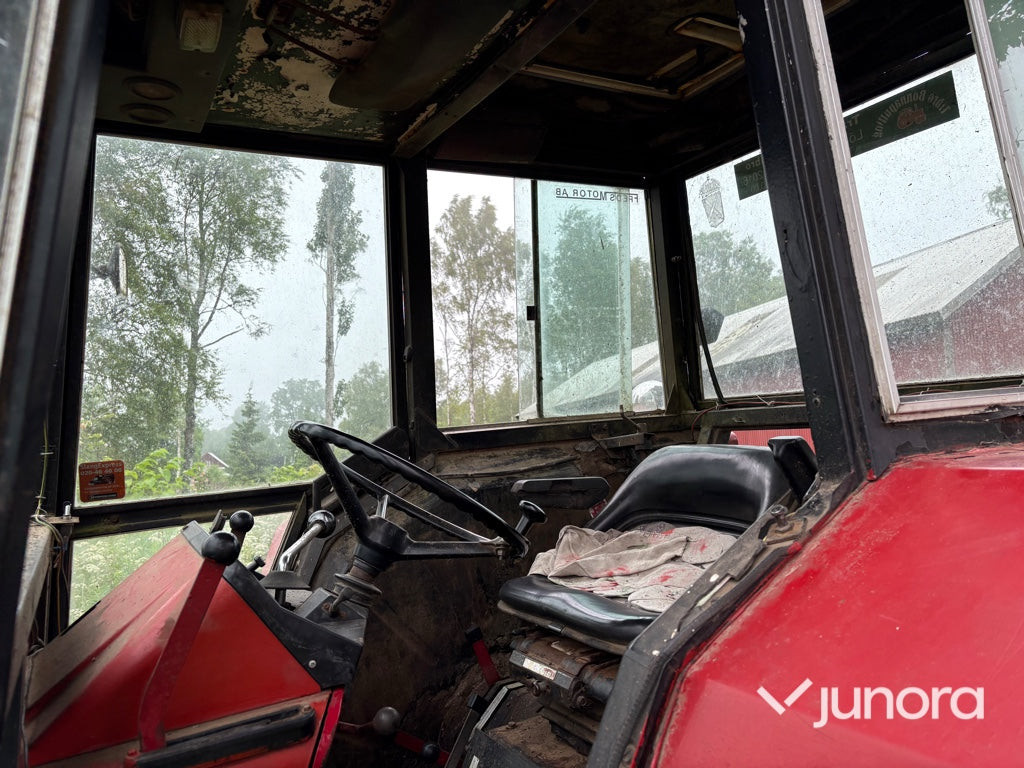 Traktor - International IH, 844 4X4