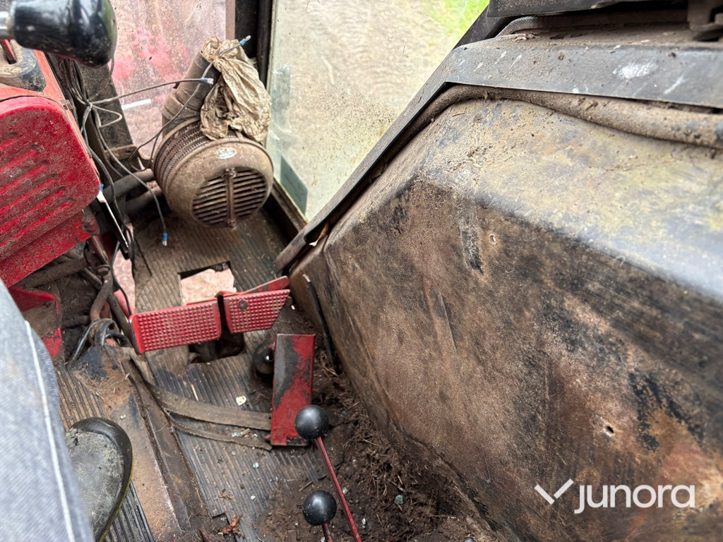 Traktor - International IH, 844 4X4