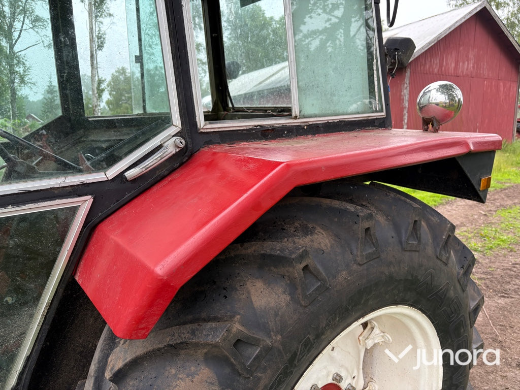 Traktor - International IH, 844 4X4