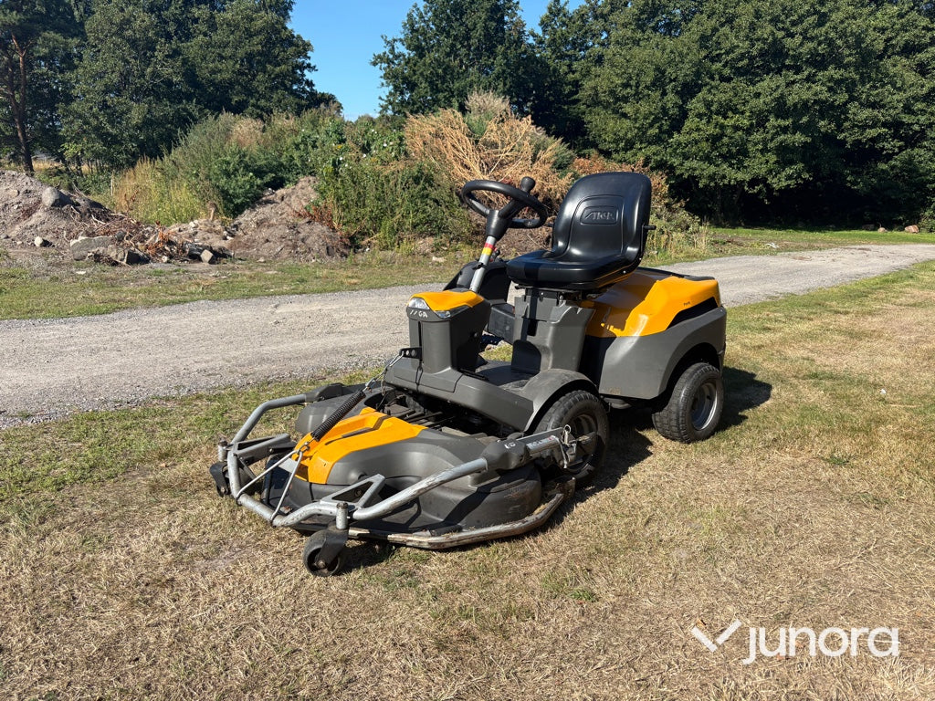 Åkgräsklippare Stiga Park 900 W