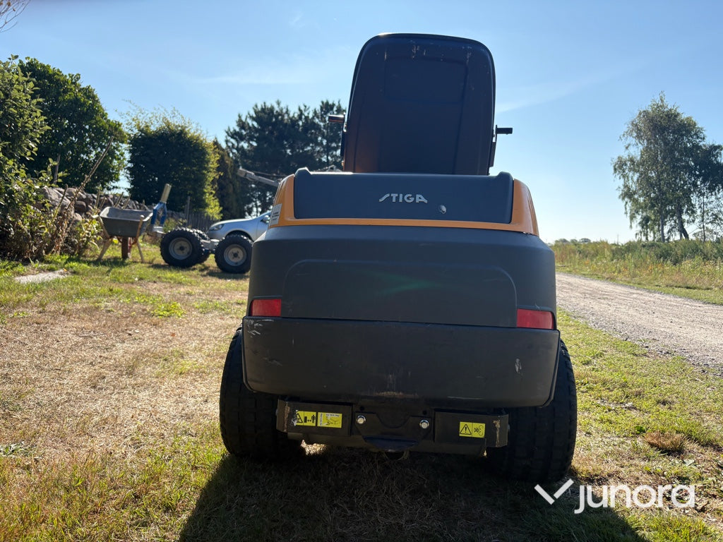 Åkgräsklippare Stiga Park 900 W