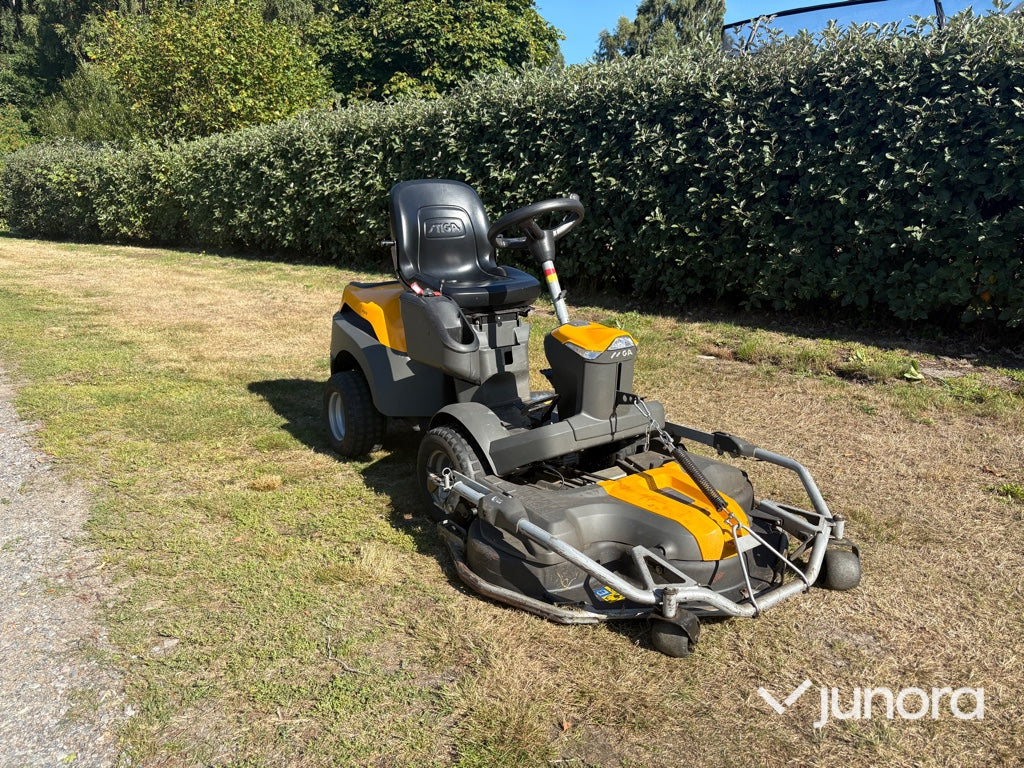 Åkgräsklippare Stiga Park 900 W