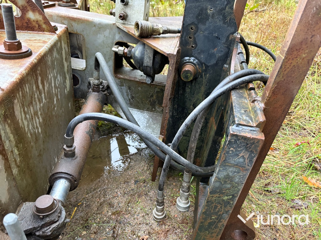 Hydraulisk vikplog med Stora BM-fäste