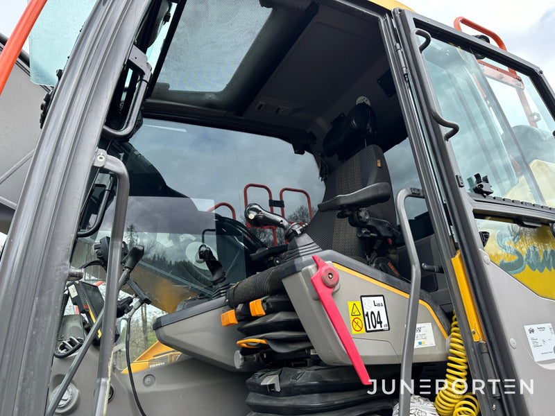 Volvo EC 300 E