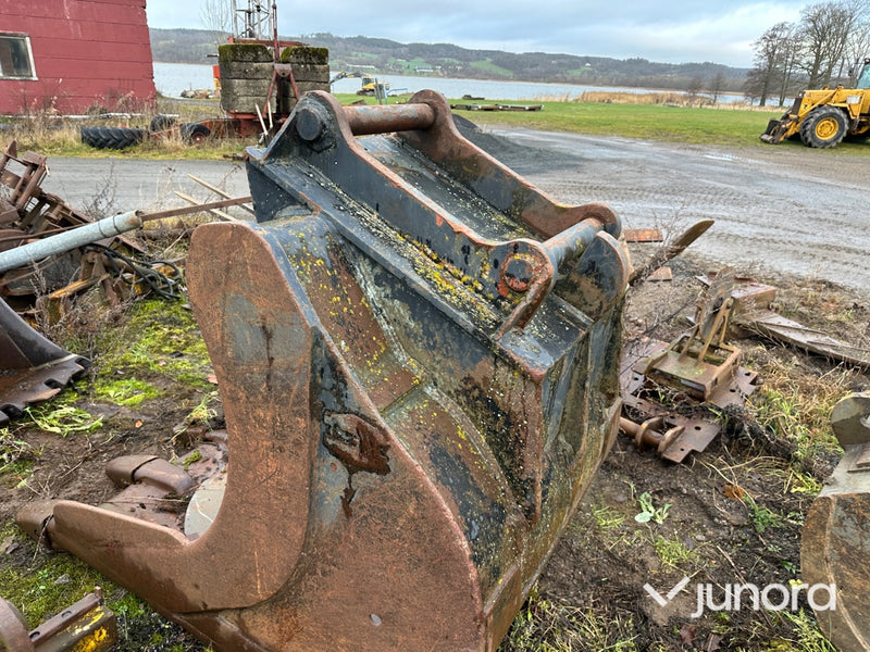 Grävskopa - tandad, S70