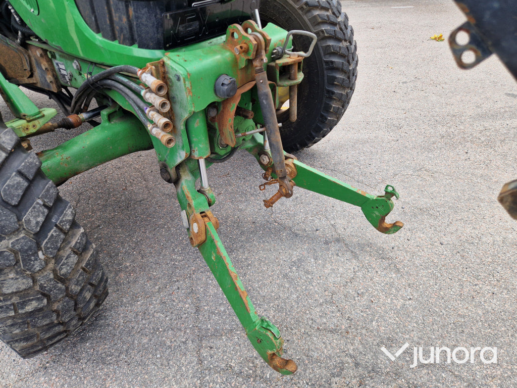 Traktor John Deere 5090 R