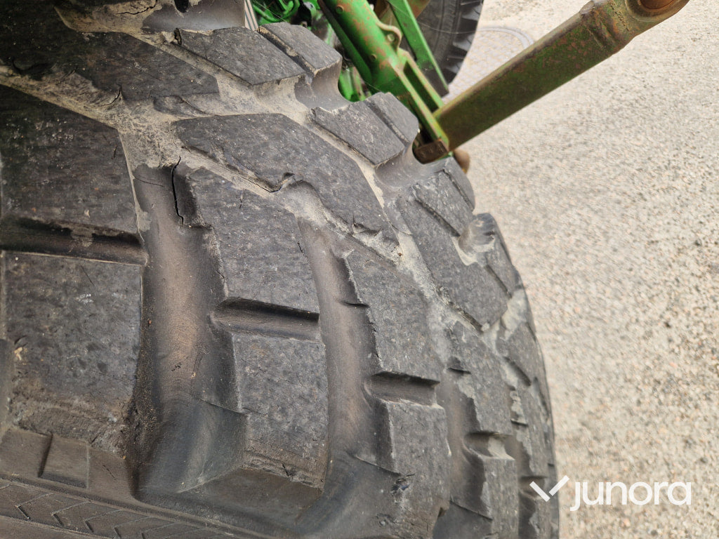Traktor John Deere 5090 R