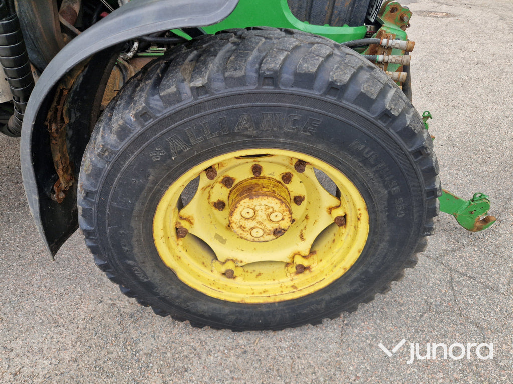Traktor John Deere 5090 R
