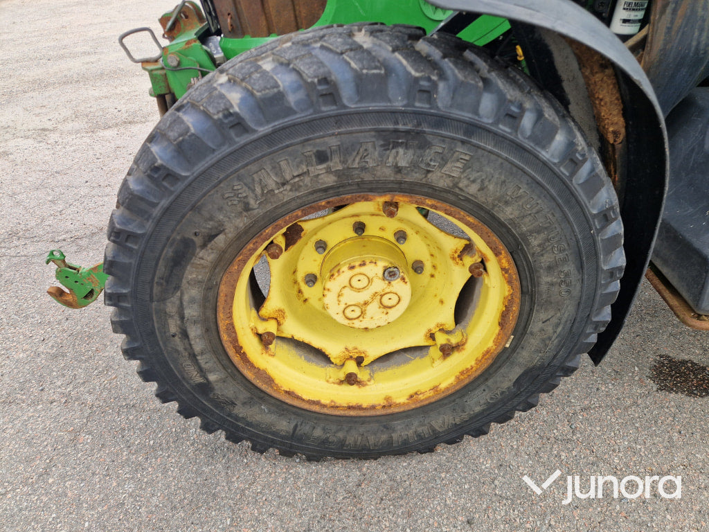Traktor John Deere 5090 R