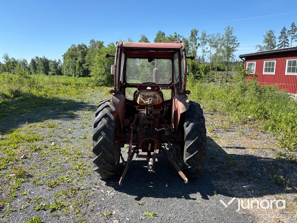 Traktor - McCormick, International 276