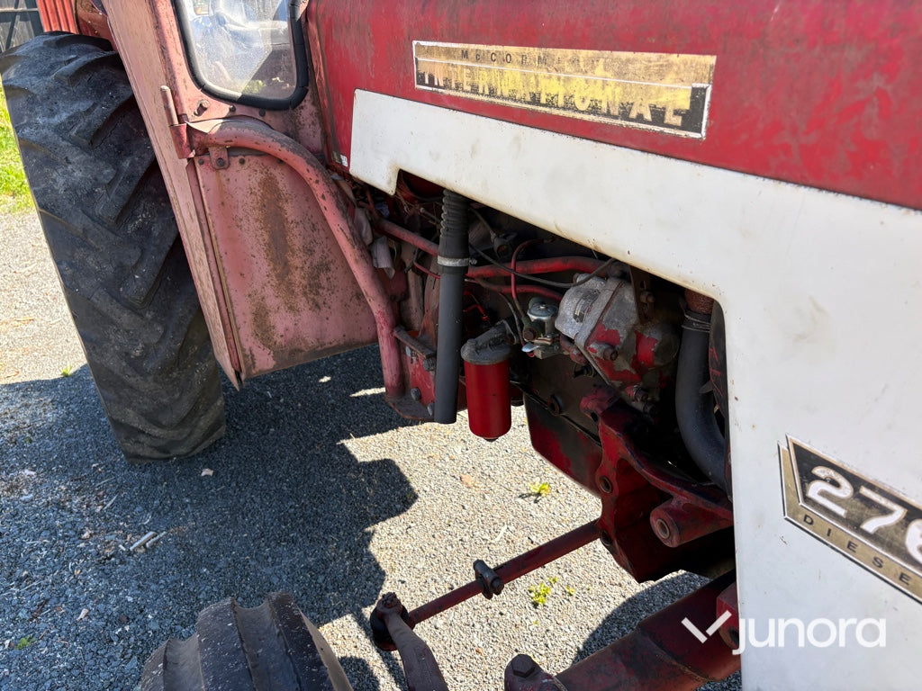 Traktor - McCormick, International 276