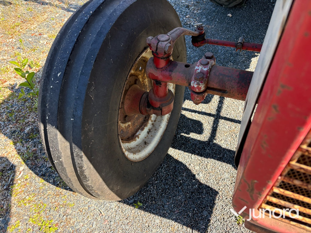 Traktor - McCormick, International 276