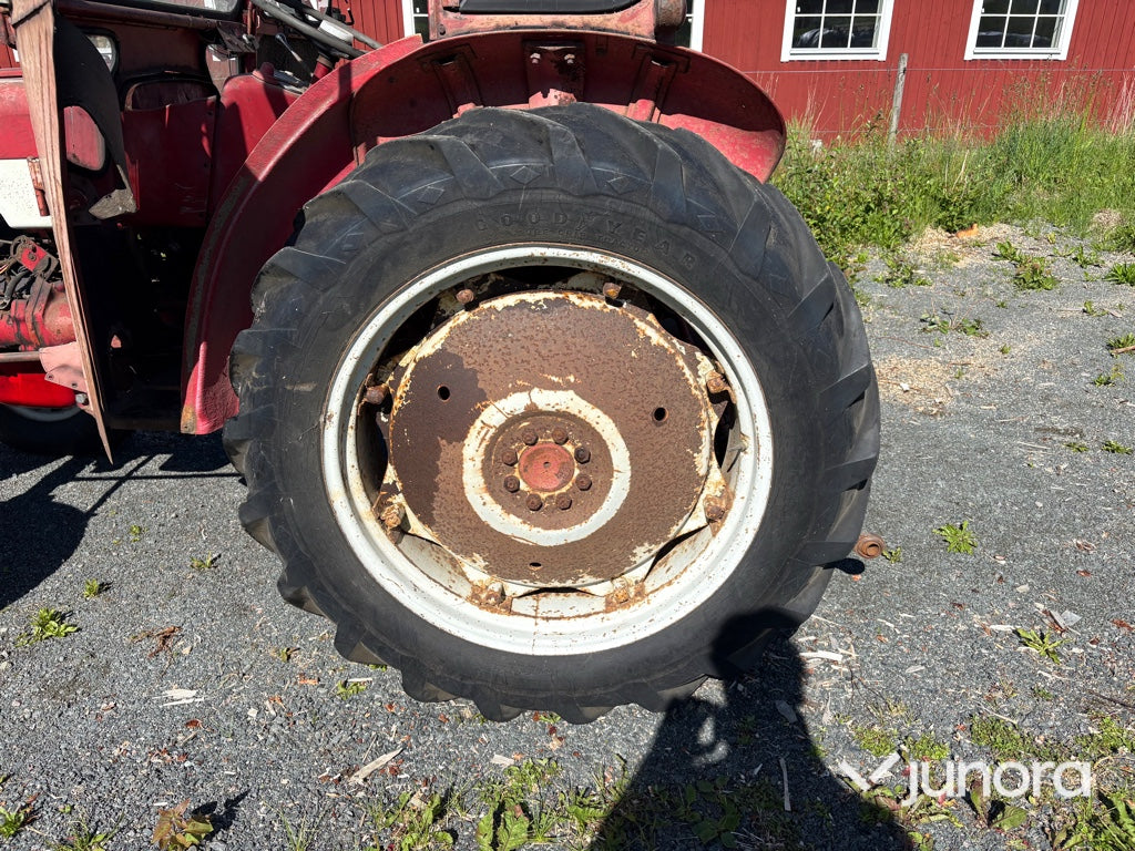 Traktor - McCormick, International 276