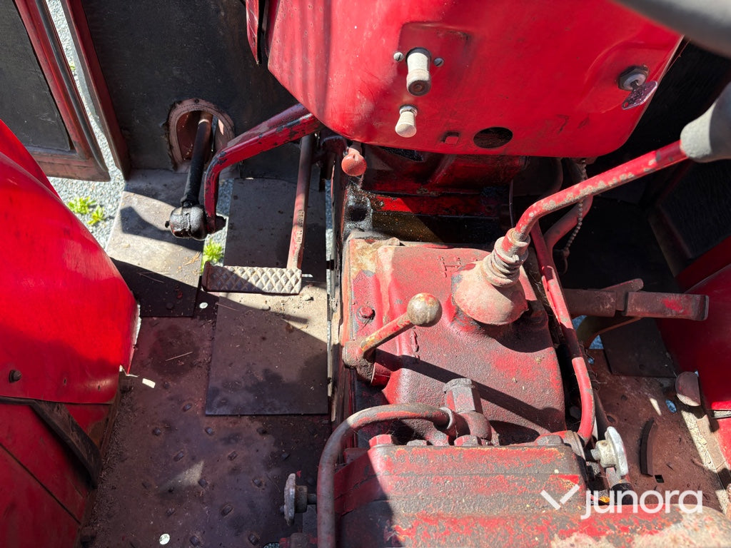 Traktor - McCormick, International 276