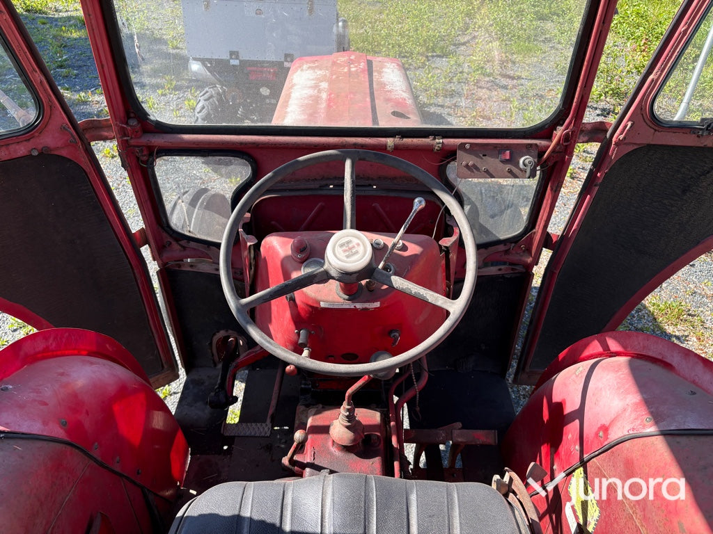 Traktor - McCormick, International 276
