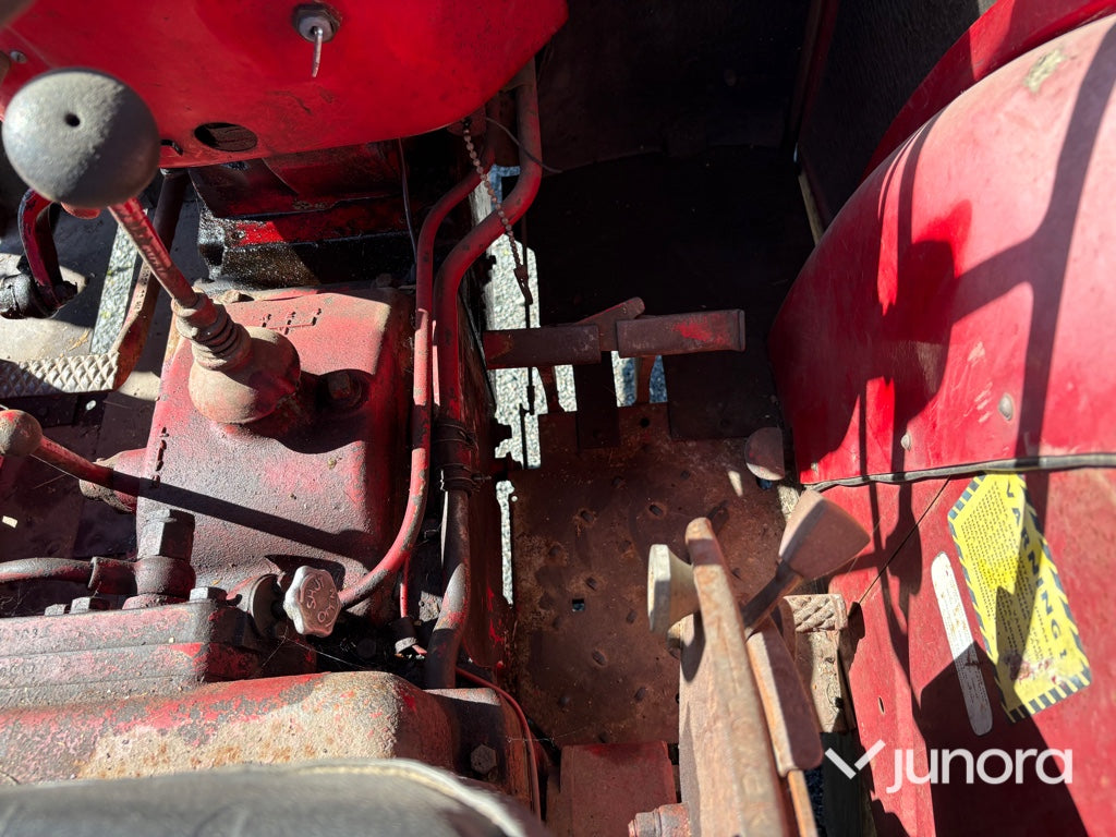 Traktor - McCormick, International 276