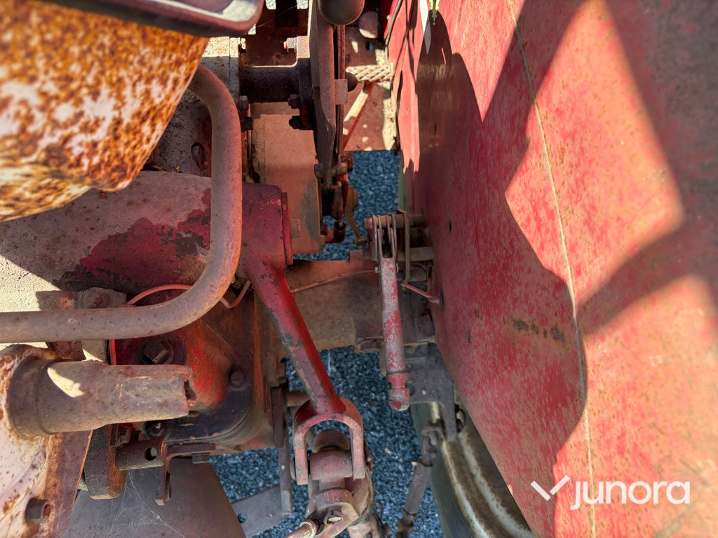 Traktor - McCormick, International 276