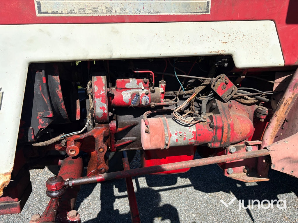 Traktor - McCormick, International 276