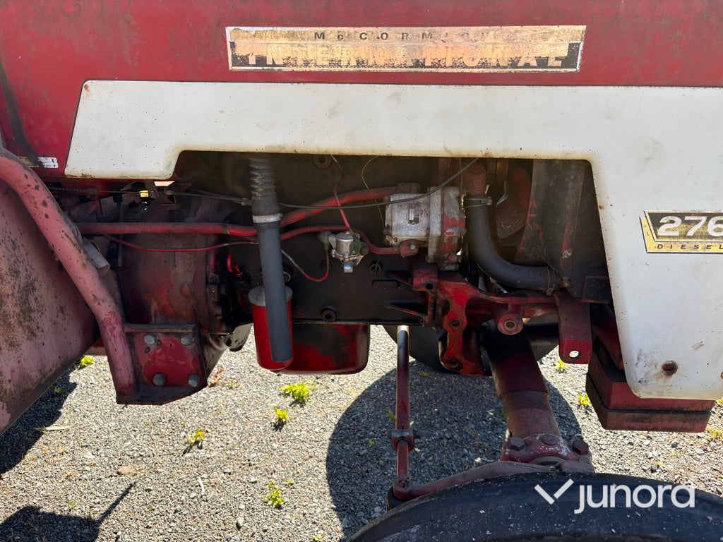 Traktor - McCormick, International 276
