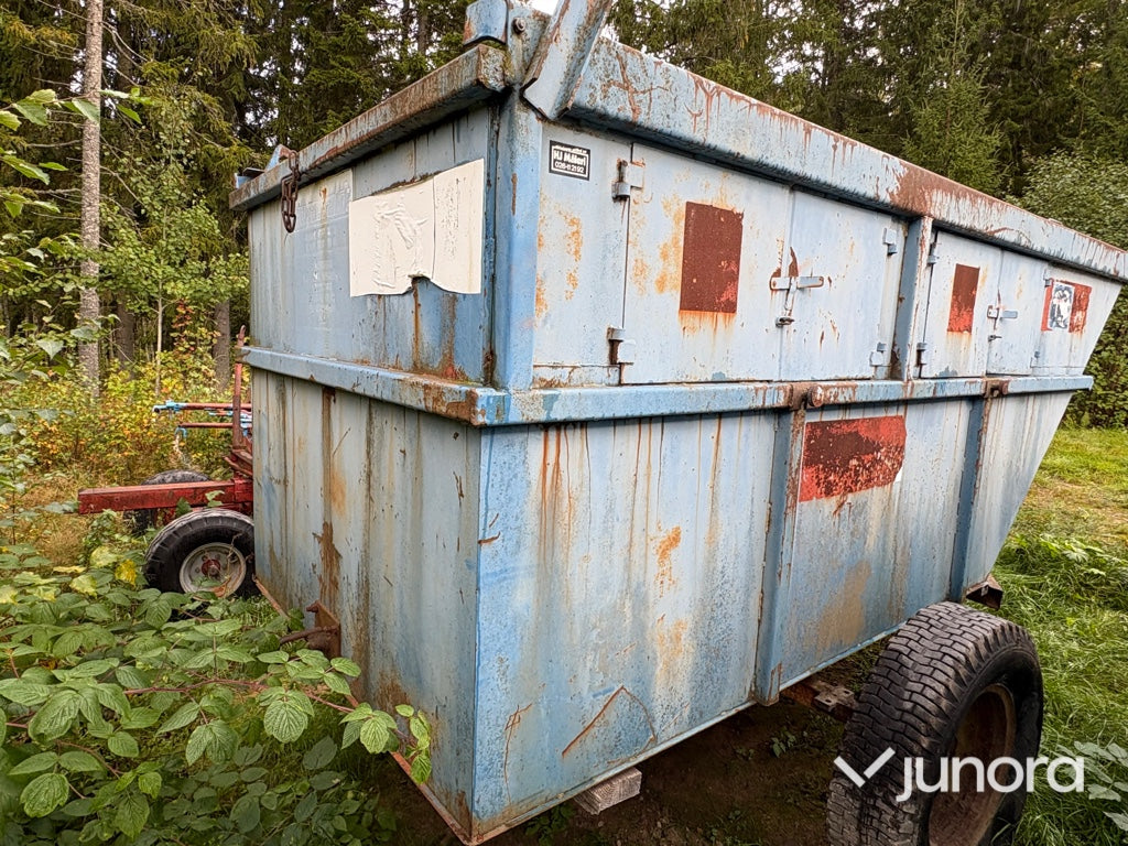 Täckt liftdumpercontainer 10 m3