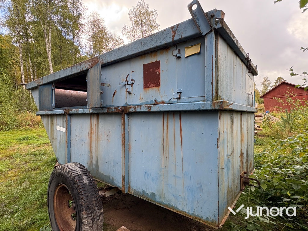 Täckt liftdumpercontainer 10 m3