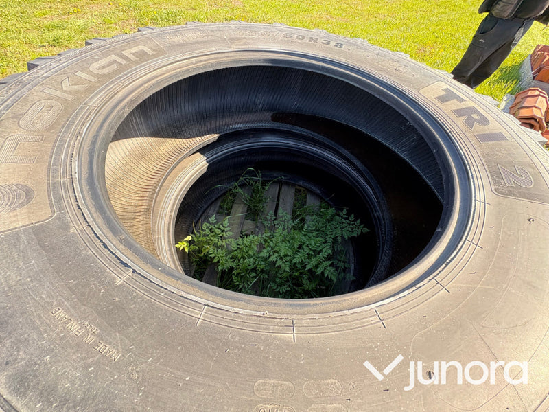 4 st Nokia TRI 2 Entreprenaddäck