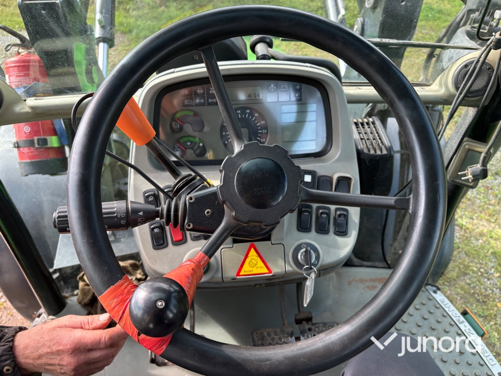 Traktor - Deutz-Fahr Agrotron K120 med lastare