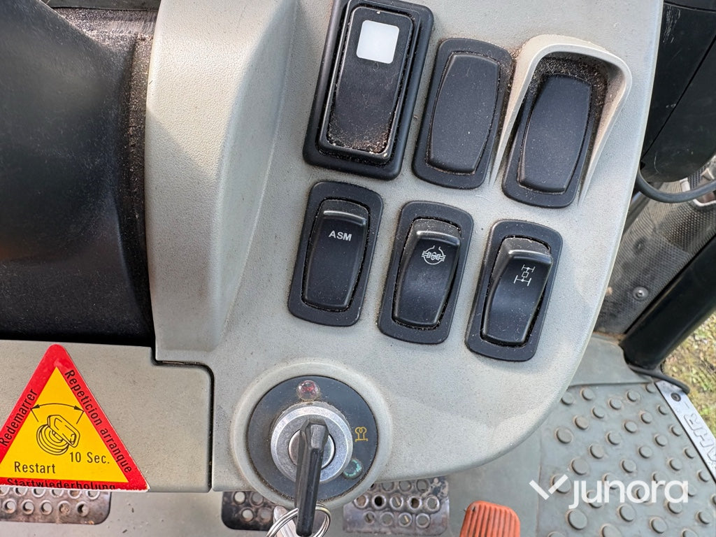 Traktor - Deutz-Fahr Agrotron K120 med lastare