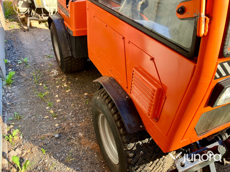 Holder C240 redskapsbärare