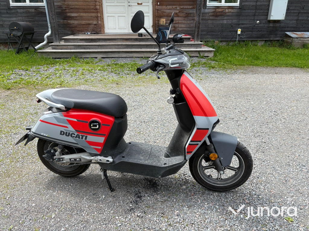 Elmoped - Super, Soco