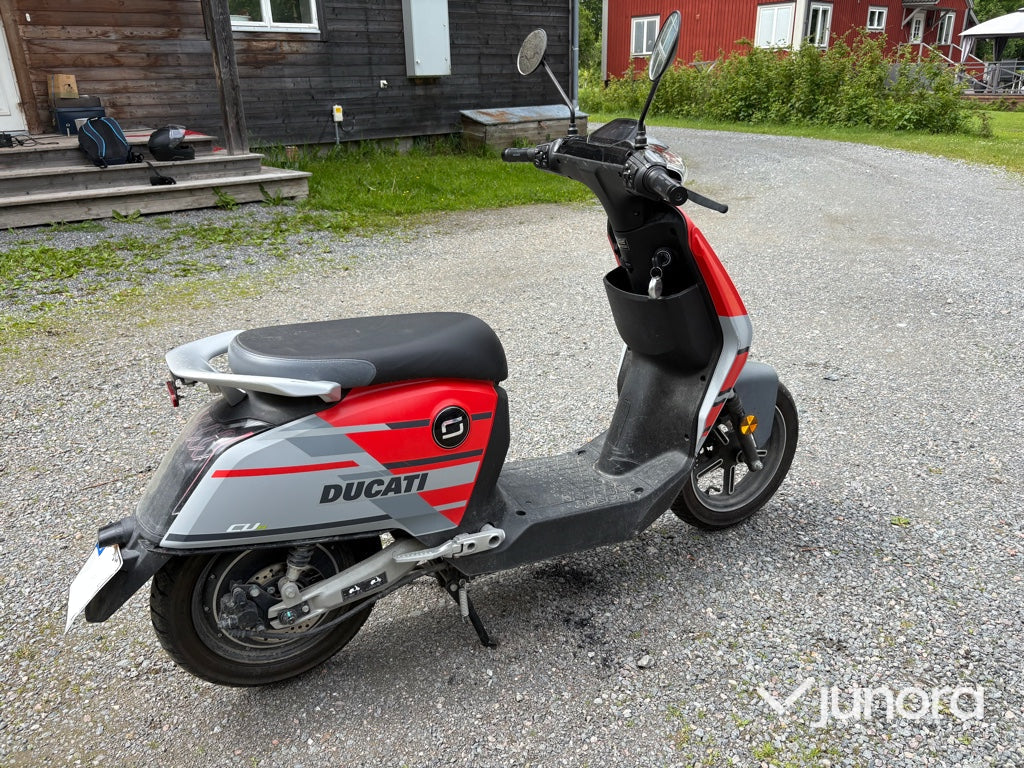 Elmoped - Super, Soco