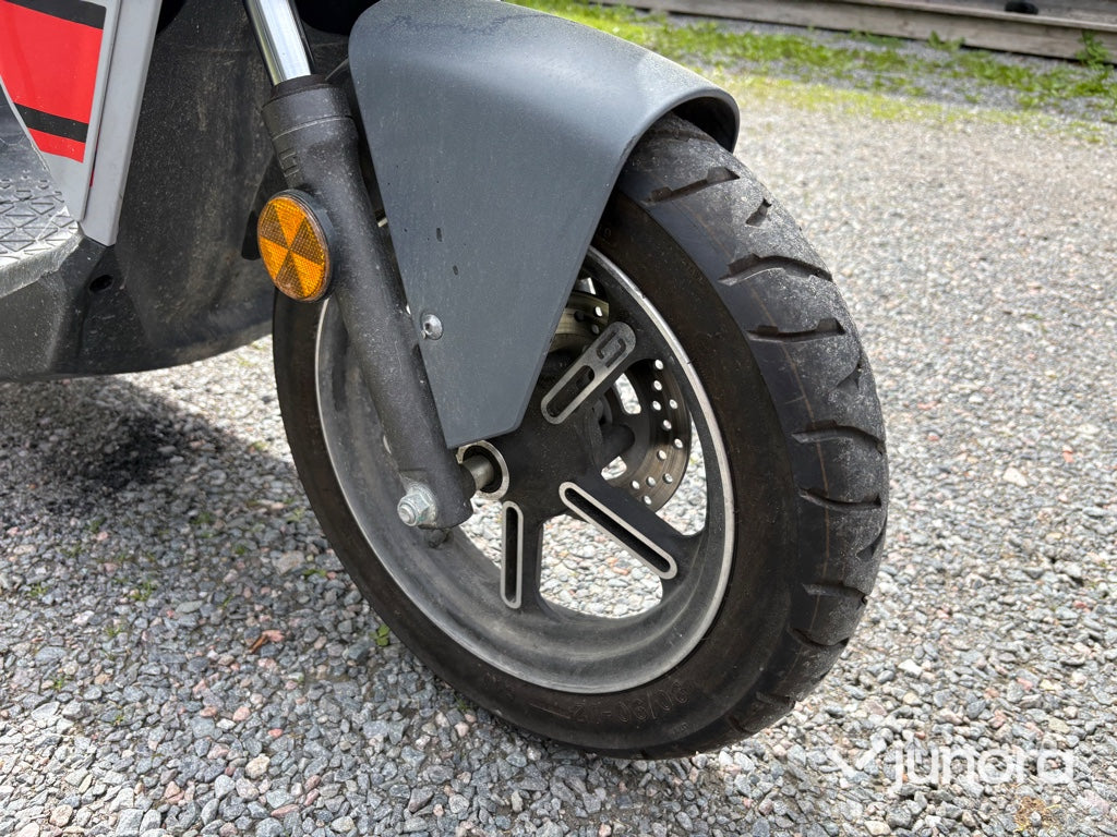 Elmoped - Super, Soco