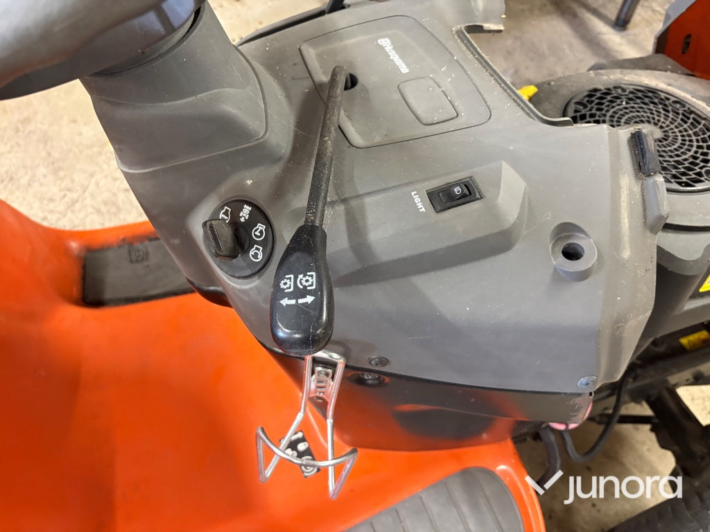 Åkgräsklippare - Husqvarna, LT 151
